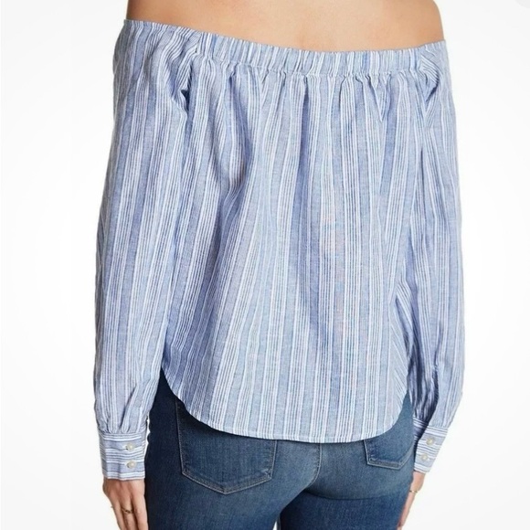 Free People Oxford blue and white striped off the shoulder. Women’s size M. EUC - Picture 2 of 6